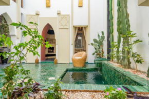 Riad Sabbar Private 4-Bedroom Riad with Heated Pool, Free WiFi & Breakfast